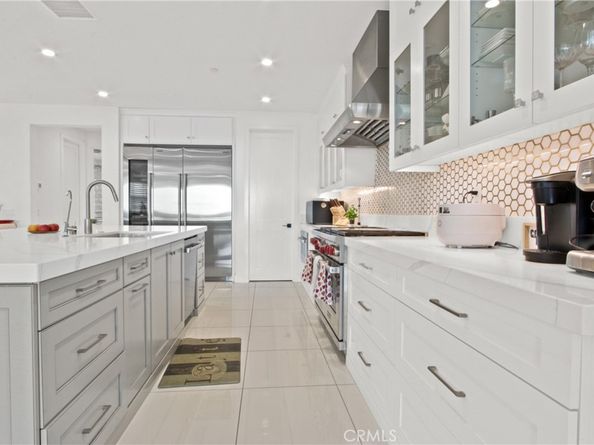 208 Ocean Place, Seal Beach CA 90740