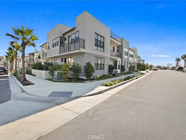 208 Ocean Place, Seal Beach CA 90740