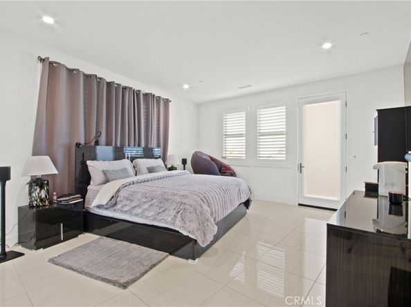 208 Ocean Place, Seal Beach CA 90740