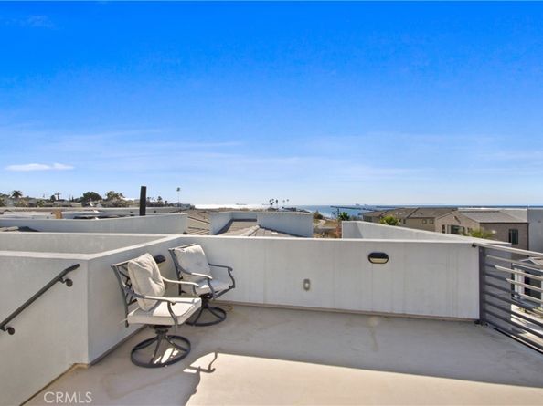 208 Ocean Place, Seal Beach CA 90740