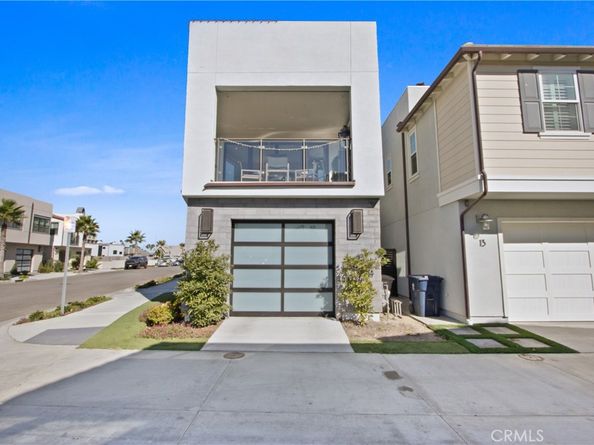 208 Ocean Place, Seal Beach CA 90740