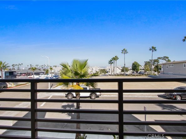 208 Ocean Place, Seal Beach CA 90740