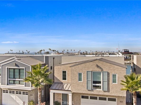 208 Ocean Place, Seal Beach CA 90740