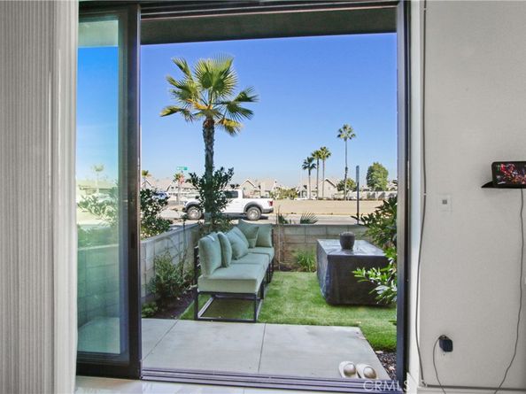 208 Ocean Place, Seal Beach CA 90740
