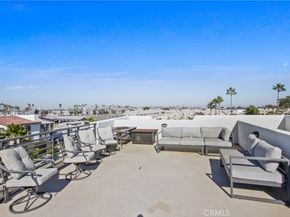 208 Ocean Place, Seal Beach CA 90740