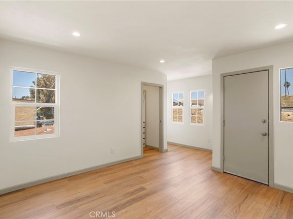 1241 W 22nd Street, Los Angeles CA 90007