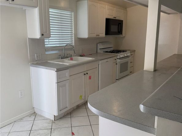 25601 Crenshaw Boulevard, Torrance CA 90505