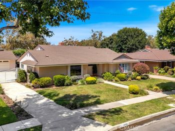 2108 N Rosewood Avenue