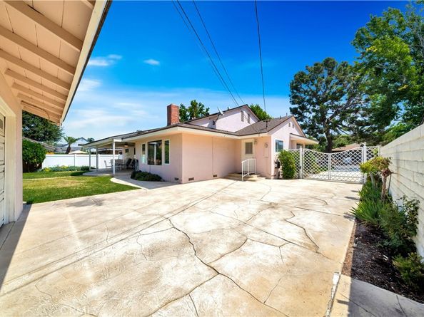 2108 N Rosewood Avenue, Santa Ana CA 92706