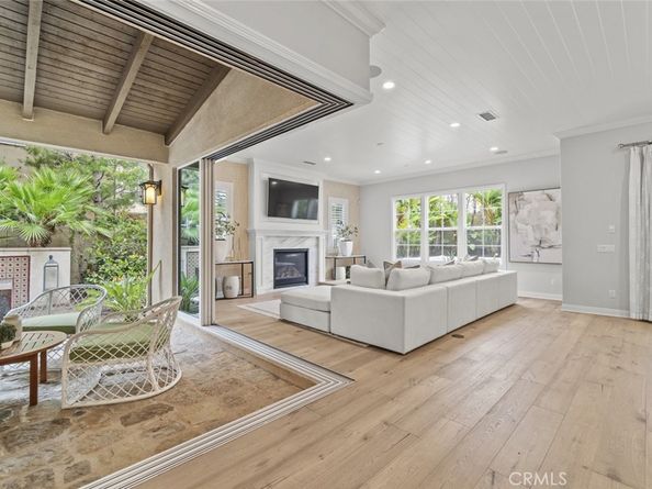 208 Radial, Irvine CA 92618