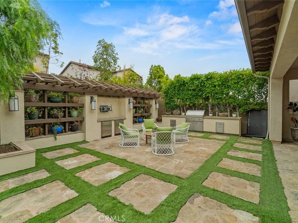 208 Radial, Irvine CA 92618