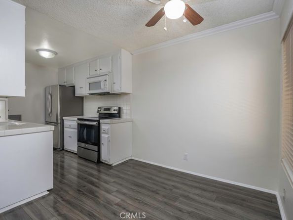545 Chestnut Avenue 206, Long Beach CA 90802