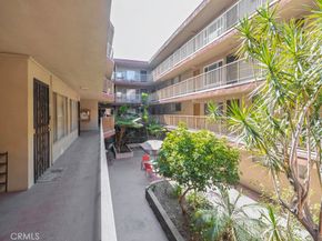 545 Chestnut Avenue 206, Long Beach CA 90802