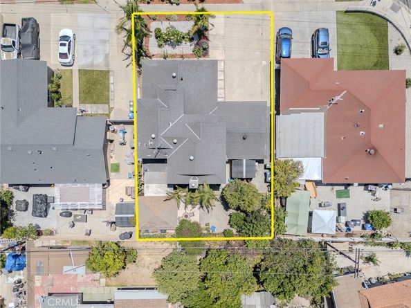 2322 S Greenville Street, Santa Ana CA 92704
