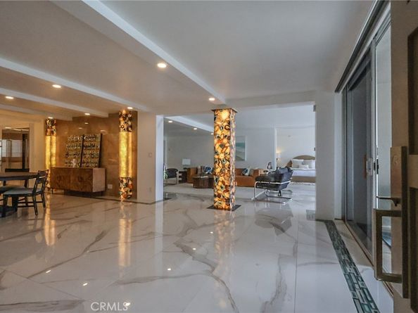 2525 Ocean Boulevard C1, Corona Del Mar CA 92625