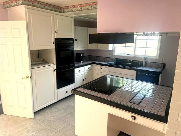 3050 Madison Avenue, Costa Mesa CA 92626
