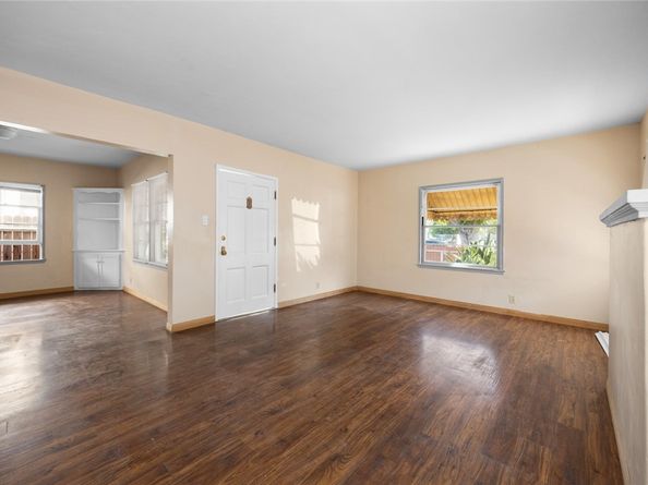 105 E Pomona Street, Santa Ana CA 92707