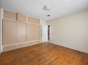 105 E Pomona Street, Santa Ana CA 92707