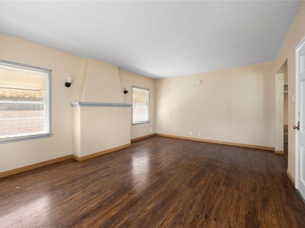 105 E Pomona Street, Santa Ana CA 92707