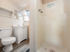 105 E Pomona Street, Santa Ana CA 92707