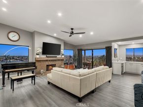 1995 Molino Avenue 301, Signal Hill CA 90755