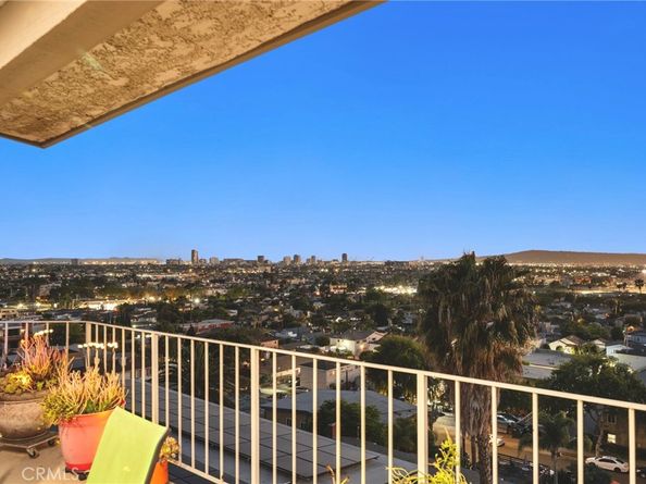 1995 Molino Avenue 301, Signal Hill CA 90755