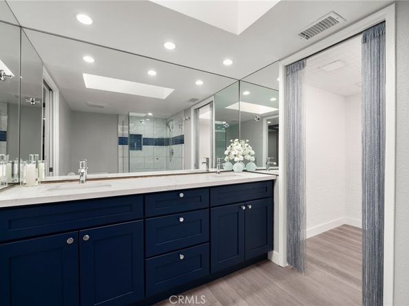 1995 Molino Avenue 301, Signal Hill CA 90755