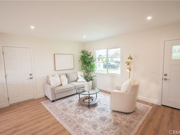 6022 Camerino, Lakewood CA 90713