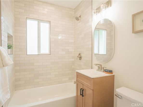 6022 Camerino, Lakewood CA 90713