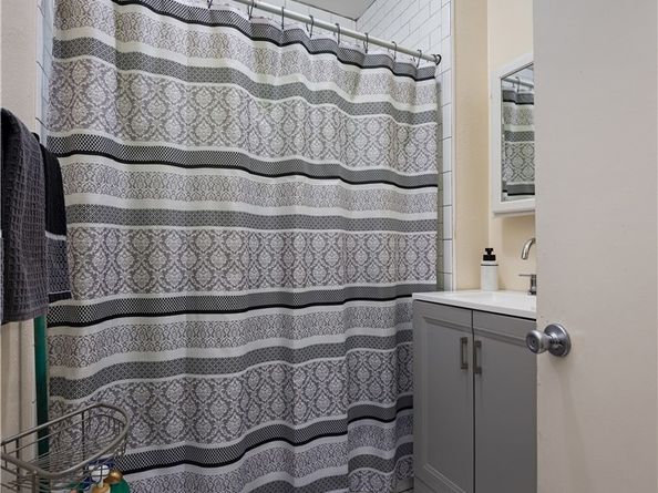 643 Elm Avenue, Long Beach CA 90802