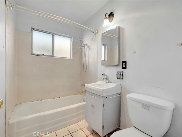 2245 State, Costa Mesa CA 92627