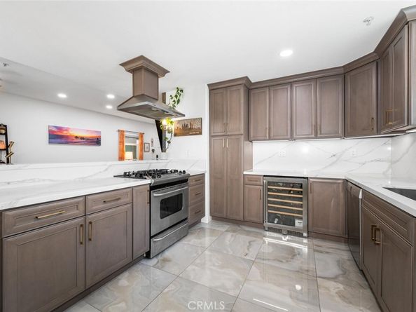 1516 Pacific Coast 101, Huntington Beach CA 92648