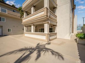 1516 Pacific Coast 101, Huntington Beach CA 92648
