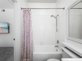 1516 Pacific Coast 101, Huntington Beach CA 92648