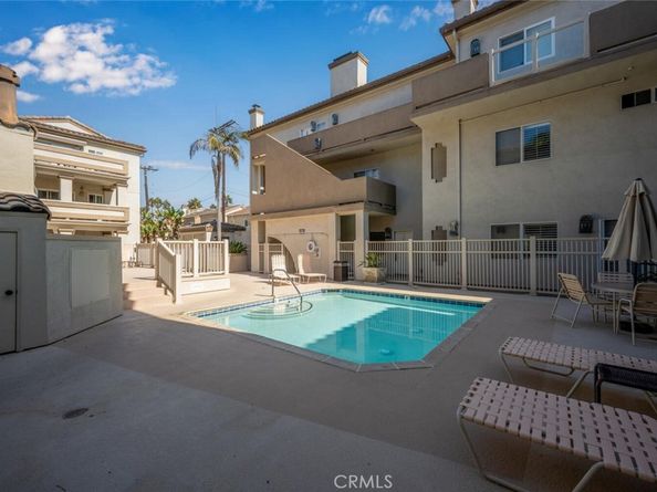 1516 Pacific Coast 101, Huntington Beach CA 92648