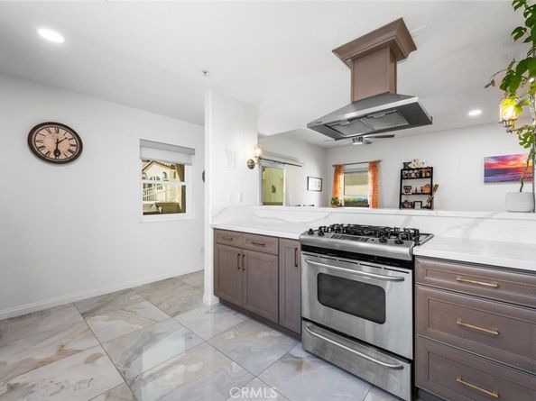 1516 Pacific Coast 101, Huntington Beach CA 92648