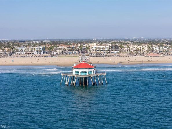 1516 Pacific Coast 101, Huntington Beach CA 92648
