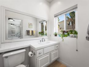 1516 Pacific Coast 101, Huntington Beach CA 92648