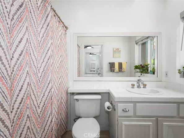 1516 Pacific Coast 101, Huntington Beach CA 92648