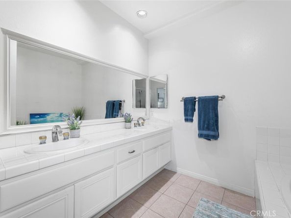 1516 Pacific Coast 101, Huntington Beach CA 92648