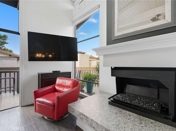 7327 Marina Pacifica S, Long Beach CA 90803