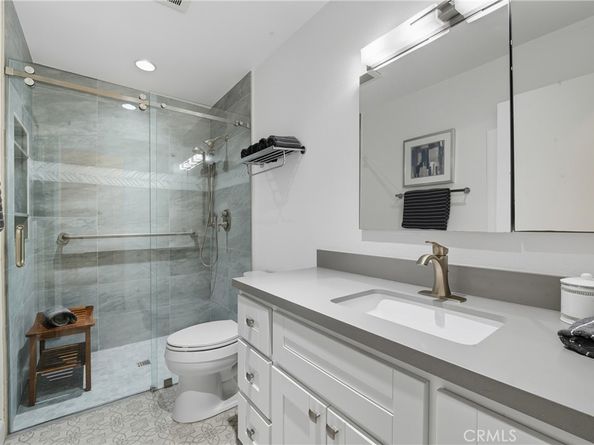 7327 Marina Pacifica S, Long Beach CA 90803