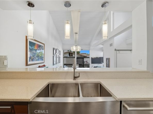 7327 Marina Pacifica S, Long Beach CA 90803