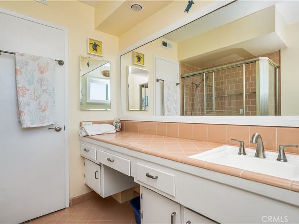 5390 5390 E Oleta 2, Long Beach CA 90815