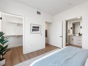 414 Main St 300, Huntington Beach CA 92648