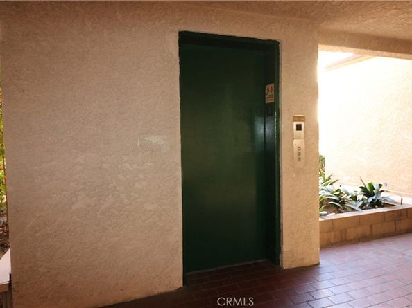 12121 Centralia Street 111, Lakewood CA 90715