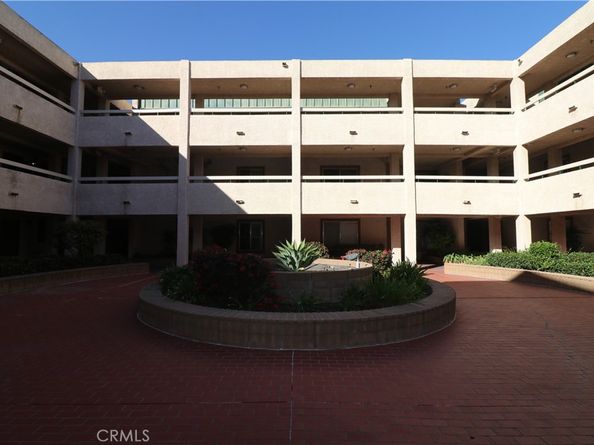 12121 Centralia Street 111, Lakewood CA 90715