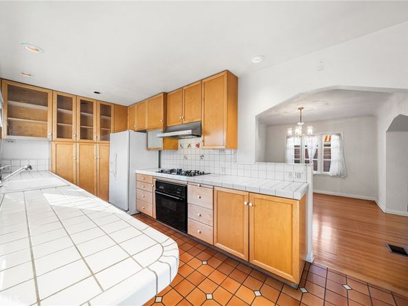 3727 Walnut, Long Beach CA 90807