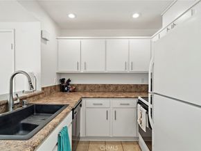 25761 Le Parc 82, Lake Forest CA 92630