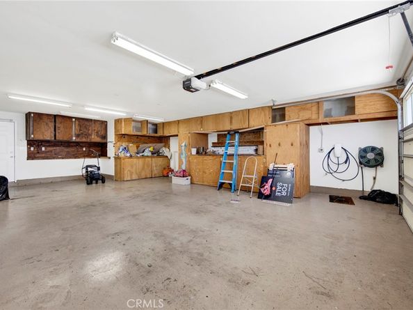 5025 E Los Coyotes Diagonal, Long Beach CA 90815